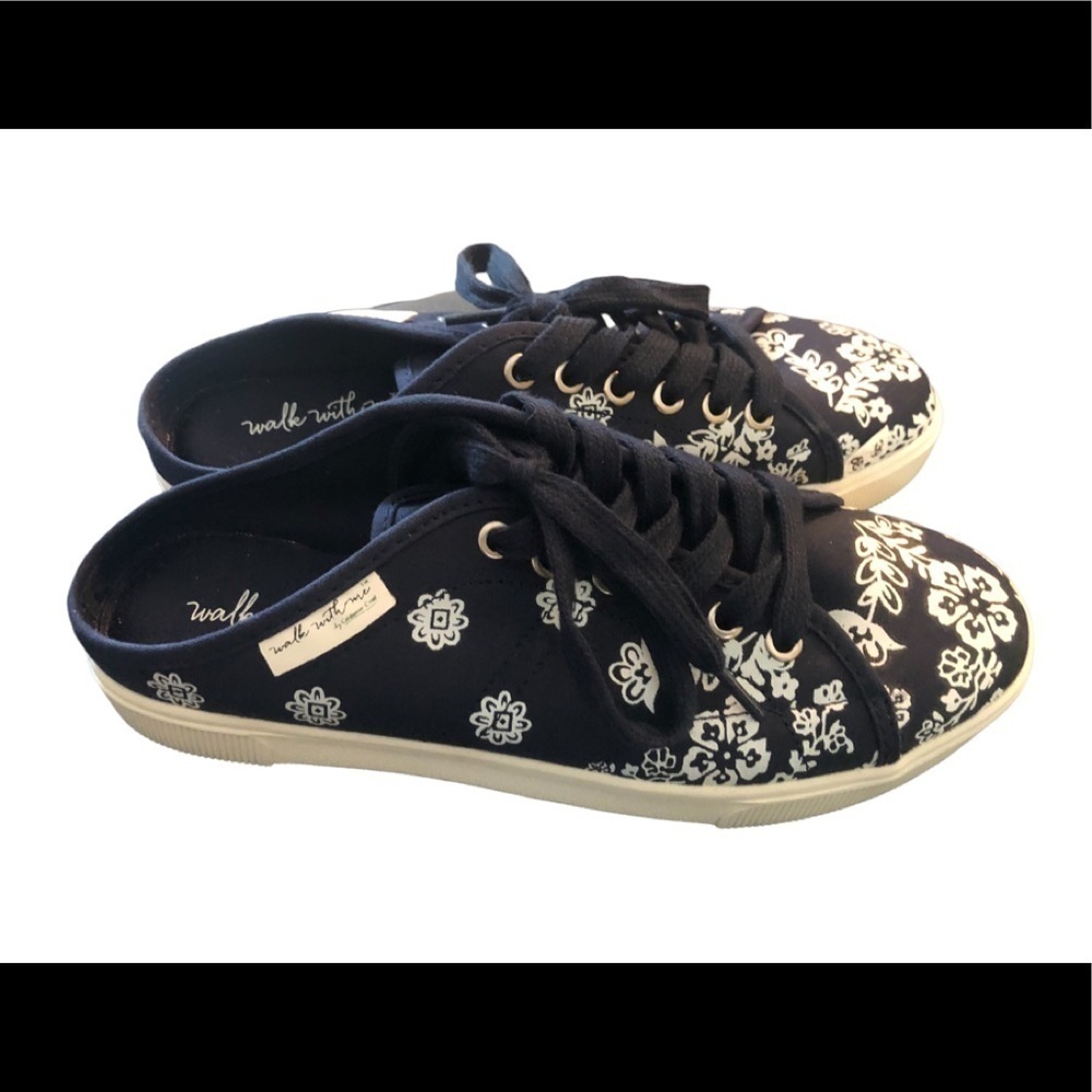 Coldwater Creek Walk With Me Navy Floral Lace-Up Sneaker Slide  9.5M Grandmacore